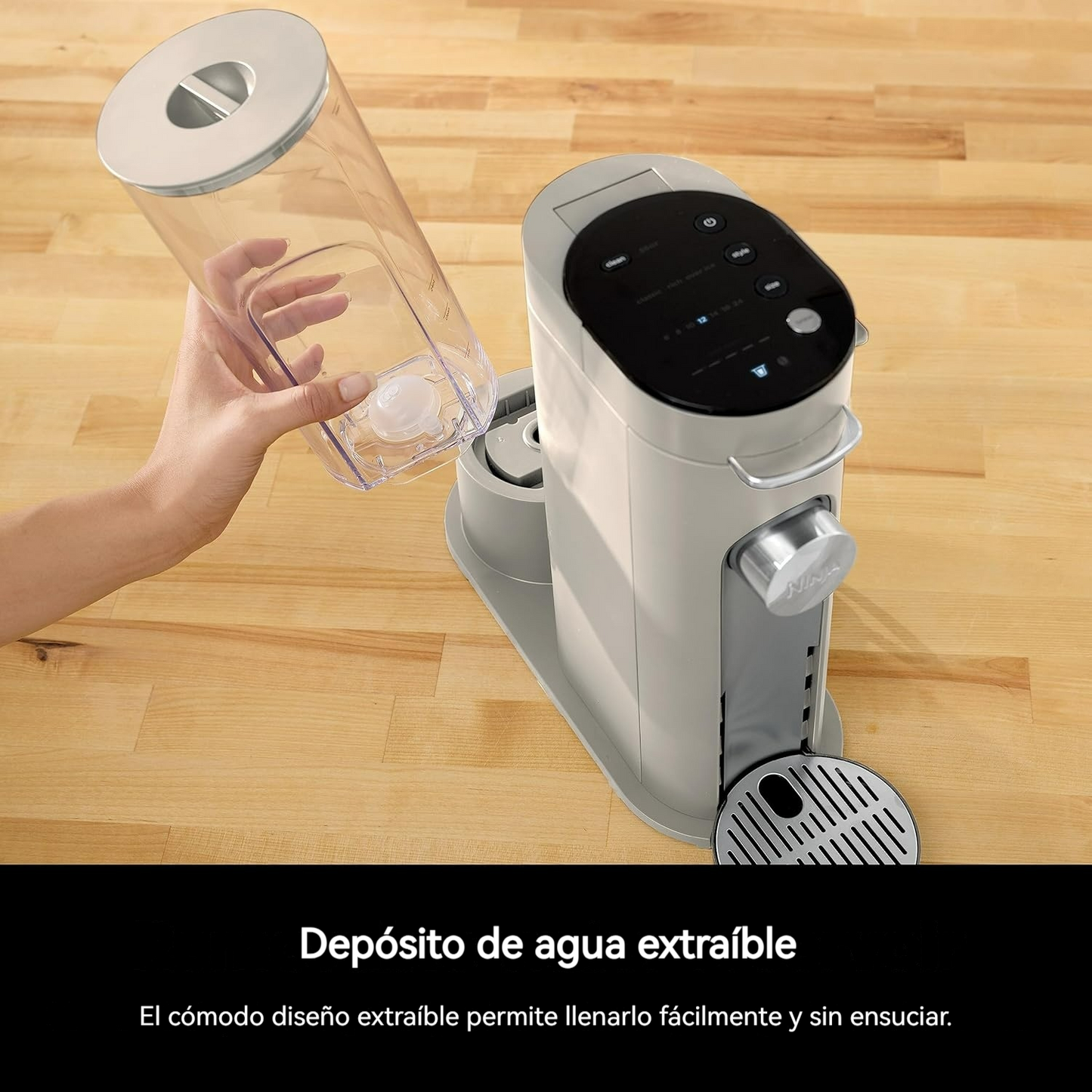 Cafetera compacta para cápsulas o molidos con modos Classic, Rich y Over Ice