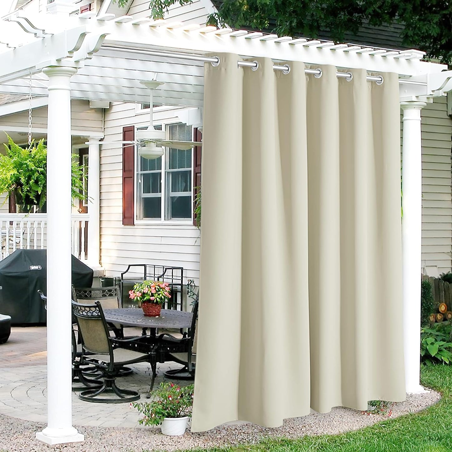 Cortinas impermeables para exterior resistentes y de fácil cuidado