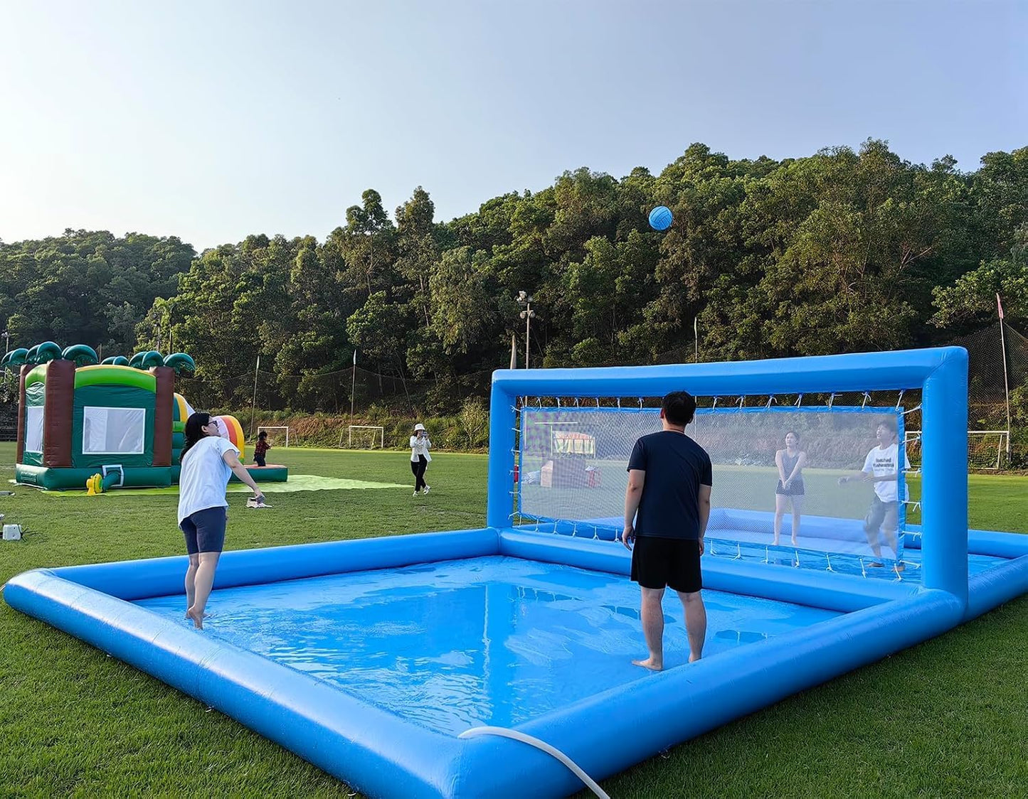 Campo de Voleibol Inflable Divertido